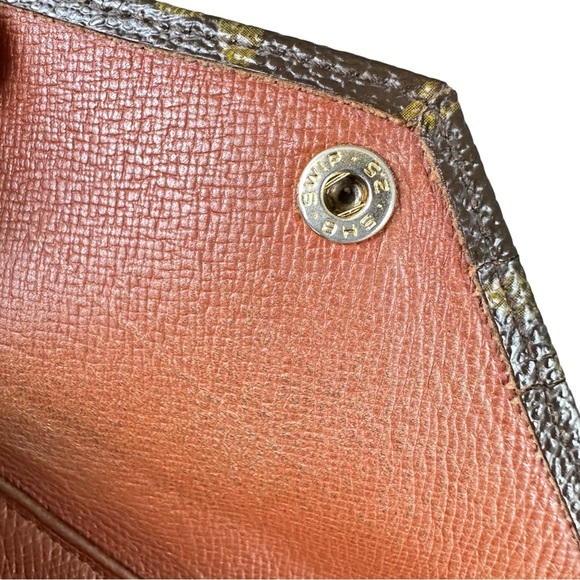 LOUIS VUITTON Vintage Monogram Logo Elise Trifold Wallet - Picture 12 of 16